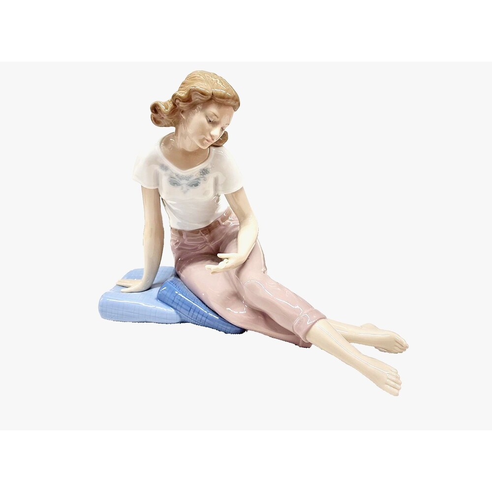 Early NAO Lladró Porcelain Figurine Girl Young Woman Butterfly 12 Inch Spain